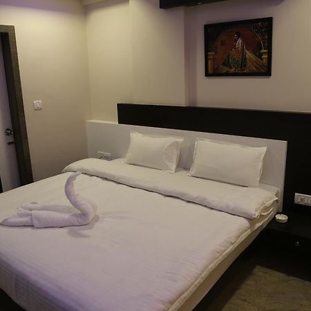 Hotel Marwar Excellency Mahāmandir Dış mekan fotoğraf