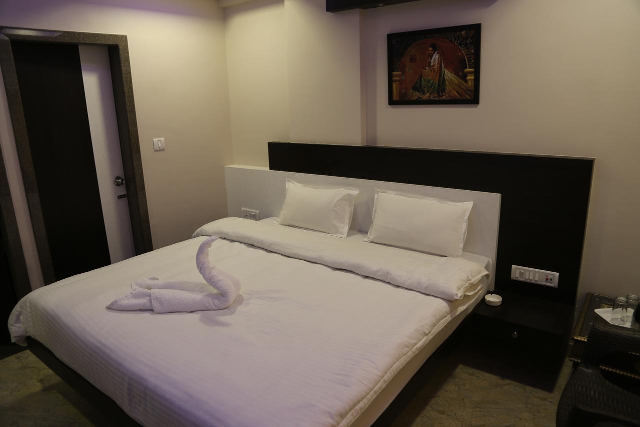 Hotel Marwar Excellency Mahāmandir Dış mekan fotoğraf